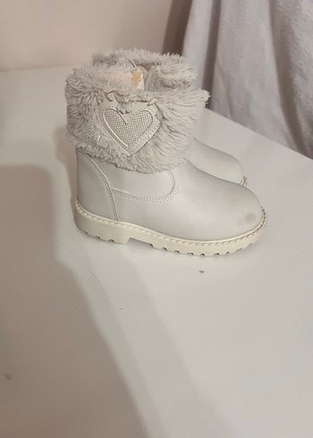 Kız Çocuk Gri Kürklü Sokak Stili Bot - Görsel 2