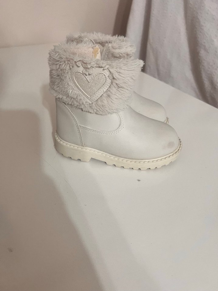 Kız Çocuk Gri Kürklü Sokak Stili Bot - Görsel 2