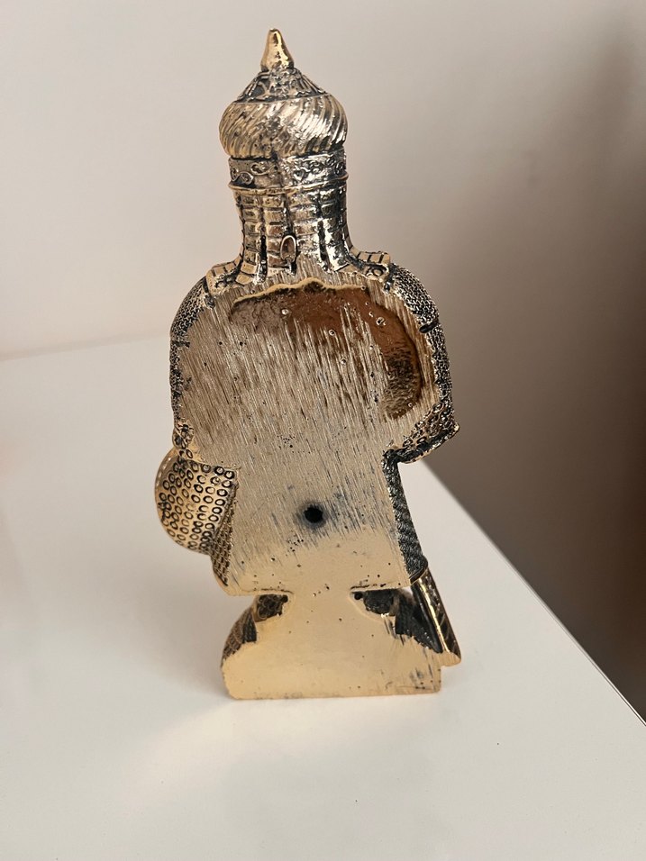 Altın ve Koyu Renkli Zırhlı Figürin - Görsel 4