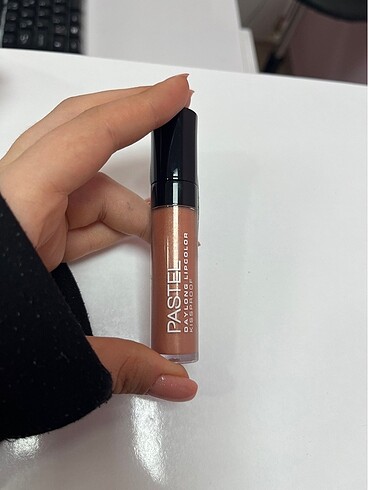 Pastel lip color