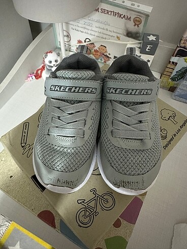 27 Beden gri Renk Skechers Ayakkabı