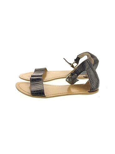Nine West Sandalet %70 İndirimli.