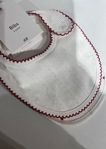 Beyaz Kalp Desenli Organik Pamuk Bebek Önlüğü - Görsel 2