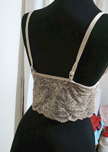 Diğer Dantel Detaylı Bej V Yaka Bralet