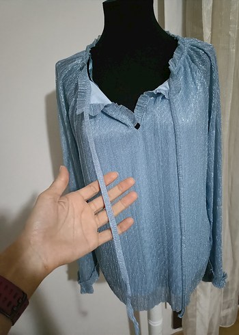 Mavi V Yaka Uzun Kollu Pilili Kadın Bluz - Görsel 3