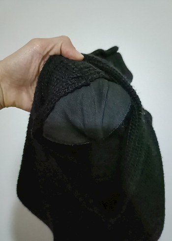 Siyah Yüksek Yakalı Örgü Kolsuz Kadın Kazak - Görsel 5