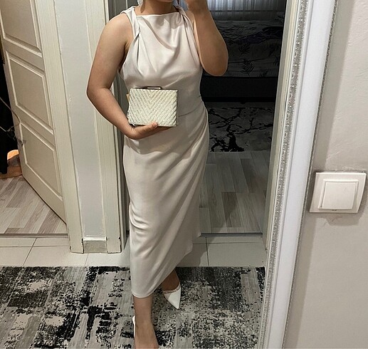 Zara saten elbise