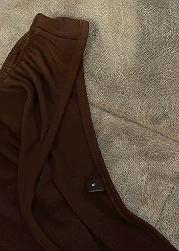 Tek Omuzlu Kahverengi Bluzu - Görsel 2