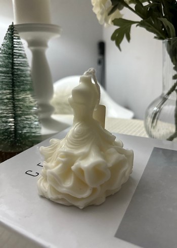Beyaz Elbise Şeklinde Dekoratif Mum %100 soyawax - Görsel 5