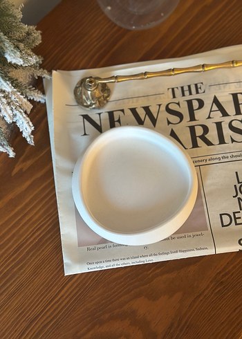 Beyaz Yuvarlak Dekoratif Tabak - Görsel 3