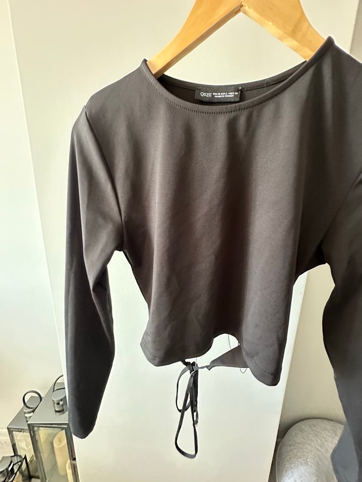 Sırt zincir Detaylı bluz - Görsel 2