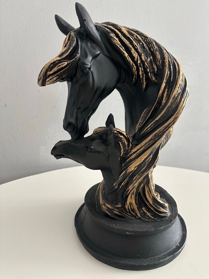 Siyah At Figürü - Görsel 4