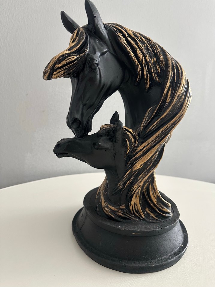 Siyah At Figürü - Görsel 3