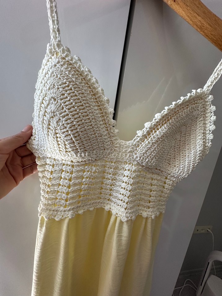 Dantel Detaylı Sarı Midi Örme Elbise - Görsel 3