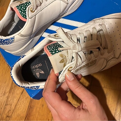 37,5 Beden beyaz Renk Adidas Spor Ayakkabı