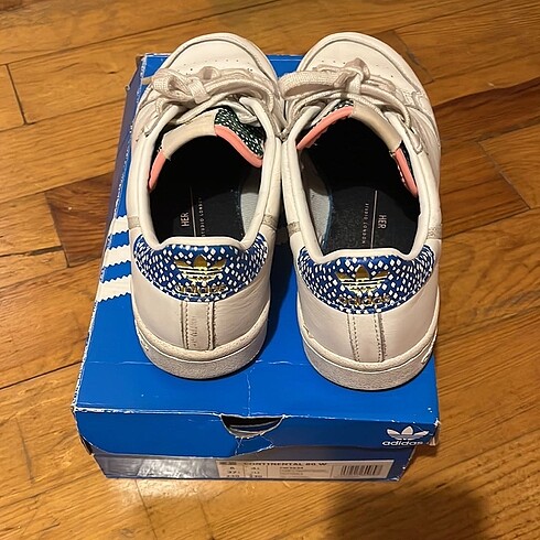 37,5 Beden Adidas Spor Ayakkabı