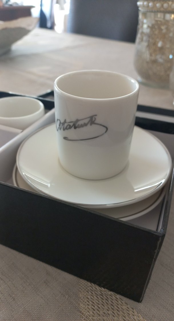 Atatürk İmzalı Beyaz Kahve Fincanı Seti - Görsel 4