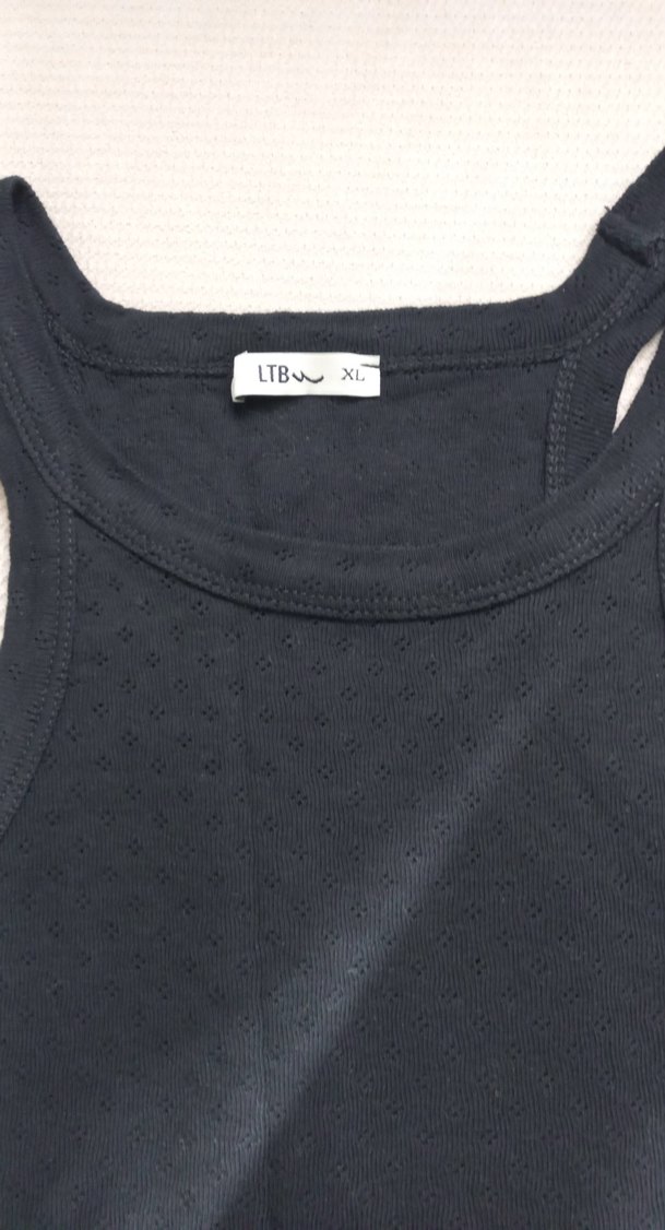 Siyah Kolsuz kadın tişört - Görsel 2