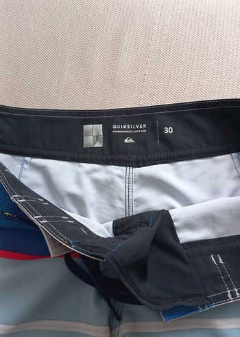 Quiksilver Erkek Mavi Desenli Kısa Yüzme Şortu - Görsel 4