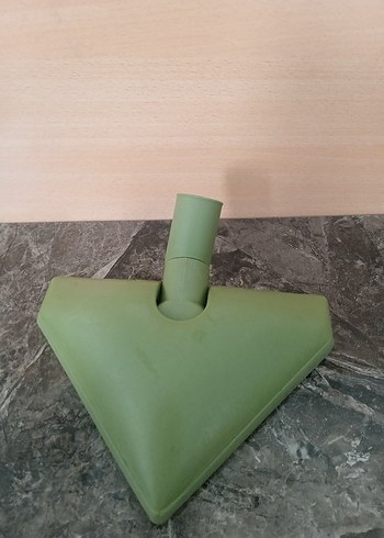 Yeşil Üçgen Süpürge Aparatı
