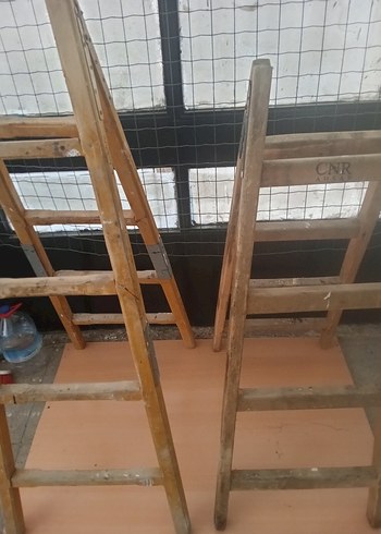 Diğer ahşap merdiven