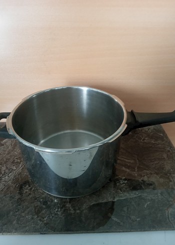 Diğer Bej Saplı Gri Tencere