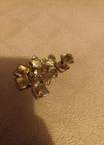 Parlak Altın Renkli metal düğmeler.13 adet - Görsel 2