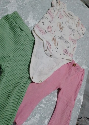 Pembe Dantelli Kolsuz Bebek Kıyafet Seti - Görsel 2