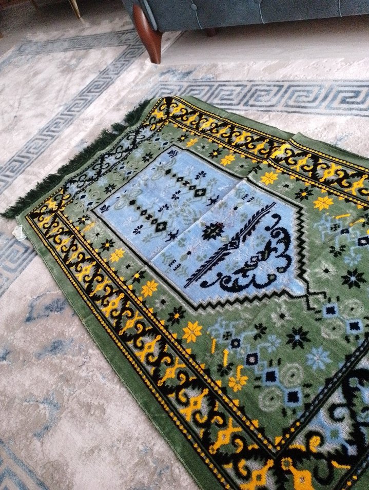 Renkli İşlemeli Geleneksel seccade - Görsel 2