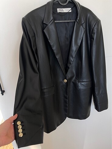 Zara gold düğmeli yumuşak deri ceket