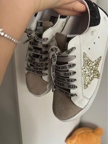 37 Beden beyaz Renk golden goose