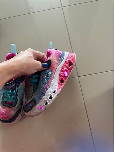 29 Beden Işıklı skechers