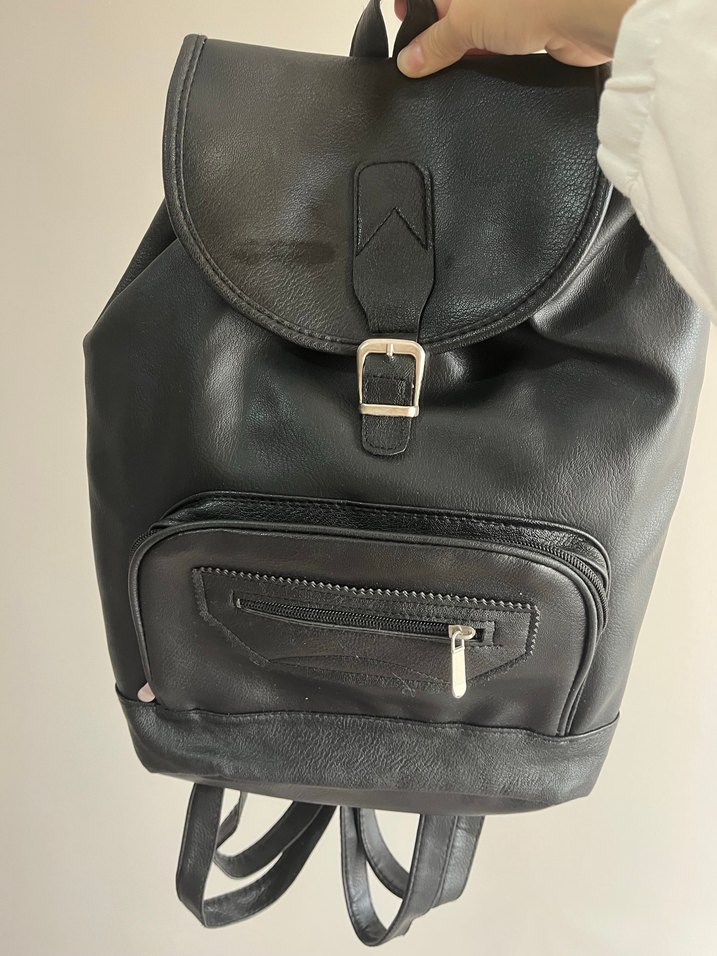 Siyah Deri Kadın Sırt Çantası - Görsel 2