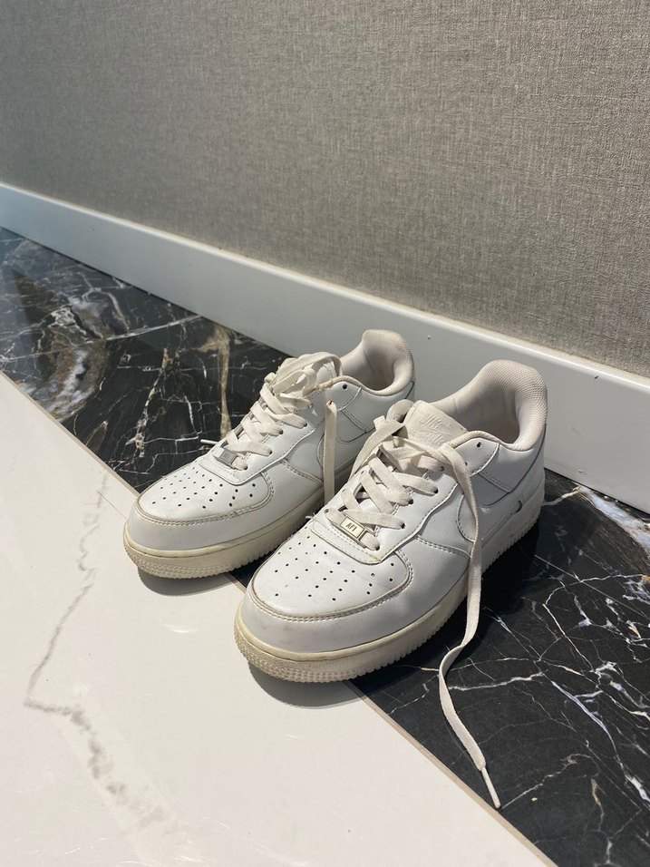 Beyaz Minimalist Kadın Spor Ayakkabı - Görsel 2