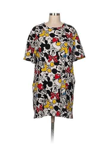 Zara T-shirt %70 İndirimli.