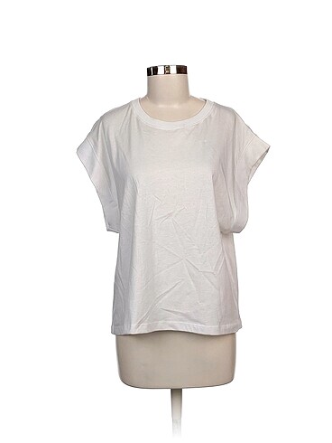 Zara T-shirt %70 İndirimli.