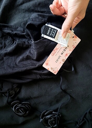 xs Beden Siyah güllü crop