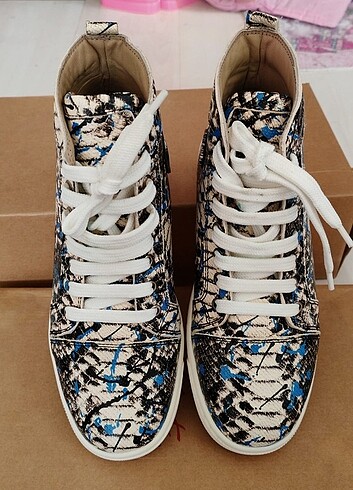 Christian louboutin unisex ayakkabı