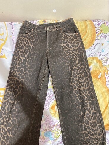 Leopar desneli kot pantolon