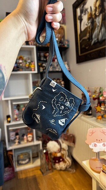 Diğer Popmart Hirono Blue Bag
