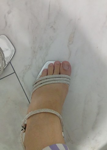 Beyaz Parlak Stiletto Topuklu Kadın Abiye Ayakkabı - Görsel 3