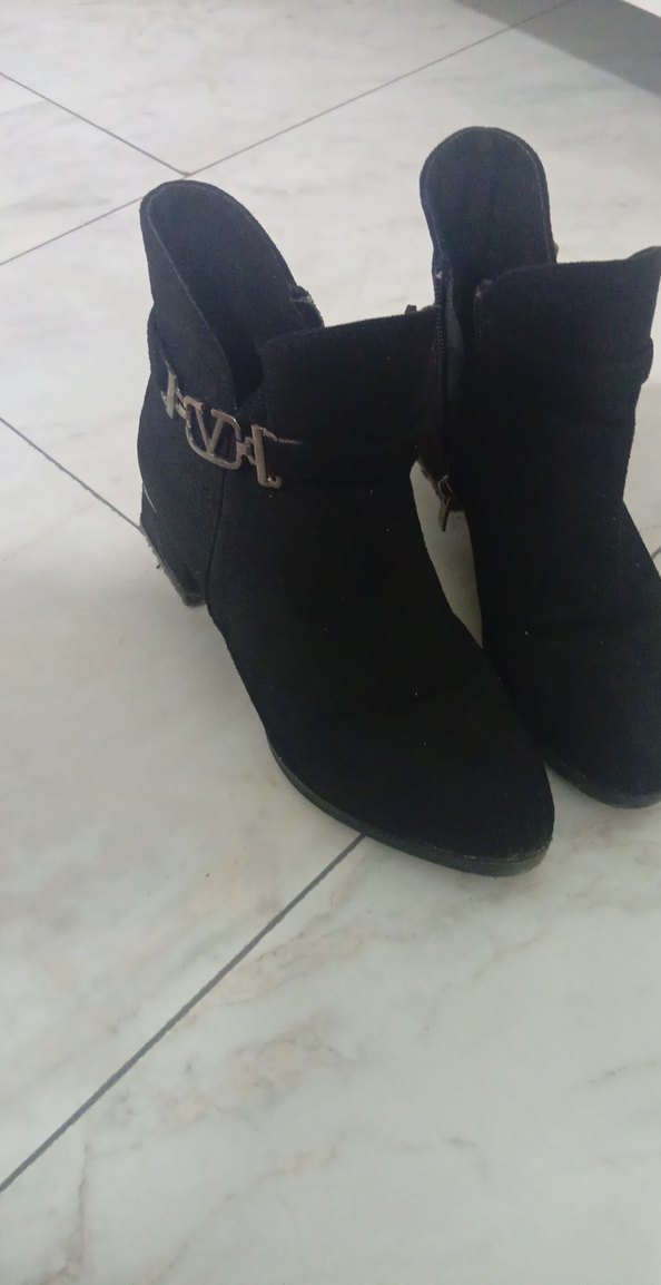 Siyah Yılan Desenli Süet Tokalı Kadın Bot - Görsel 3