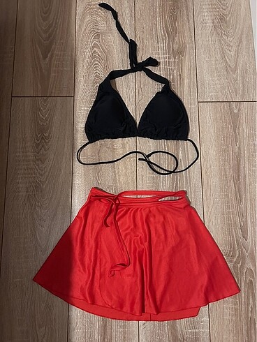 Pareo ve bikini üstü