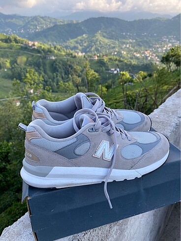 New Balance 1 kez giyilmiştir ürün temiz