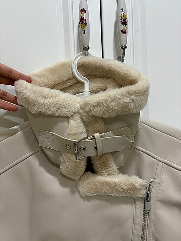 m Beden ten rengi Renk Stradivarius Deri Biker Ceket