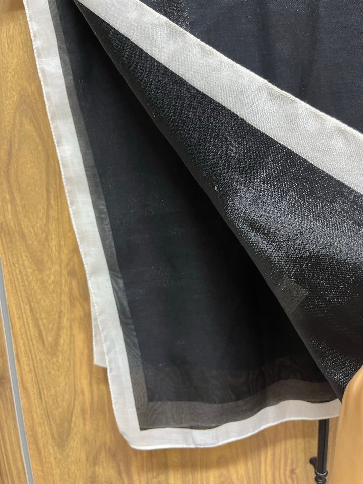 Siyah Parlak Saten Kadın Şal - Görsel 2