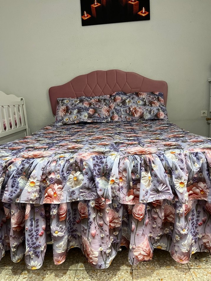 Mor Tonlarda Renkli Çiçekli Yatak Örtüsü - Görsel 2