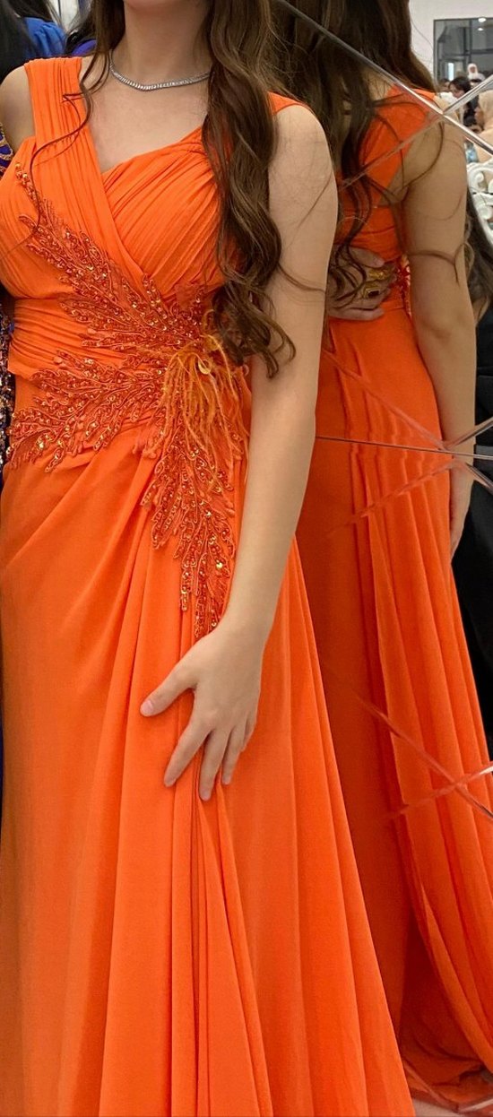 Turuncu İşlemeli Uzun Drapeli Abiye Elbise - Görsel 2