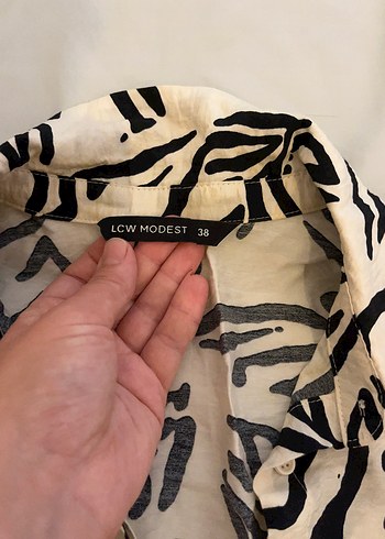 LC Waikiki Uzun Kollu Zebra Desenli Hemşire Sabahlığı