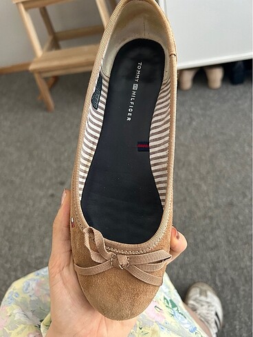 36 Beden Tommy Hilfiger babet 36 numara